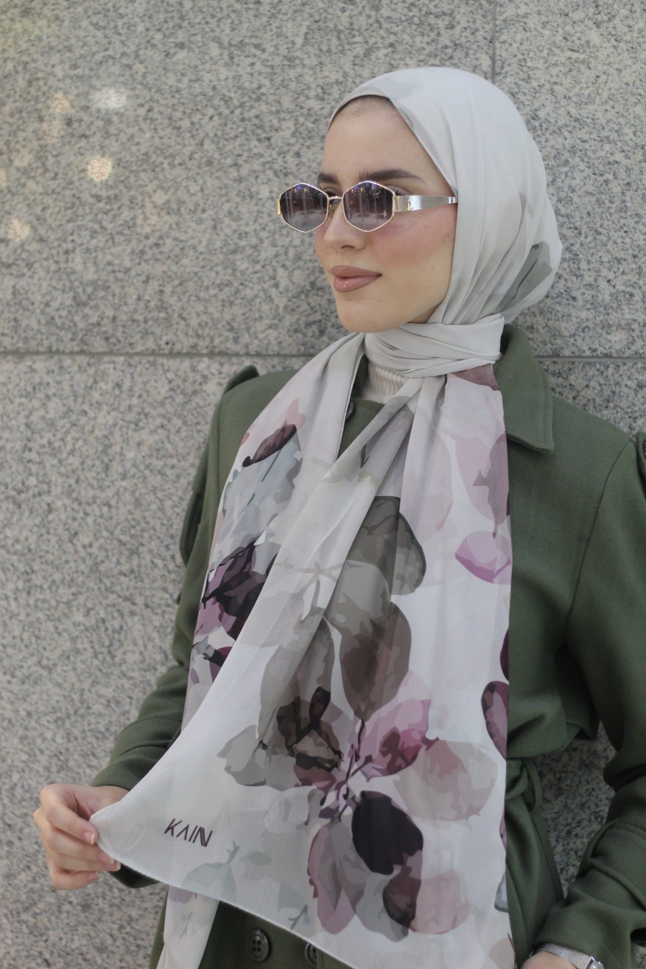 Falling for Purple – Elegant Hijab Scarf for Women -حجاب أنيق للنساء / شال ناعم وخفيف