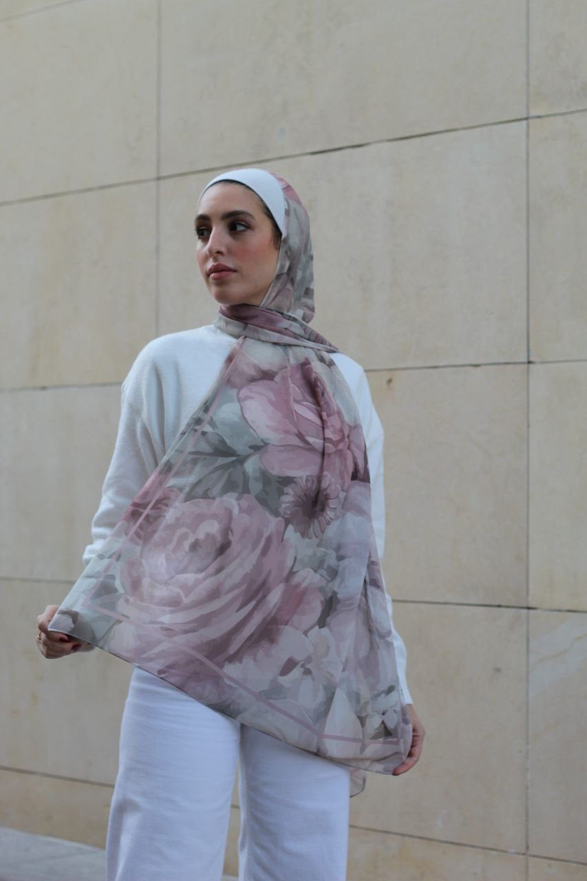 Petal Glow – Modern and Lightweight Scarf Hijab for Stylish Everyday Wear | حجاب شال عصري وخفيف لإطلالة يومية أنيقة