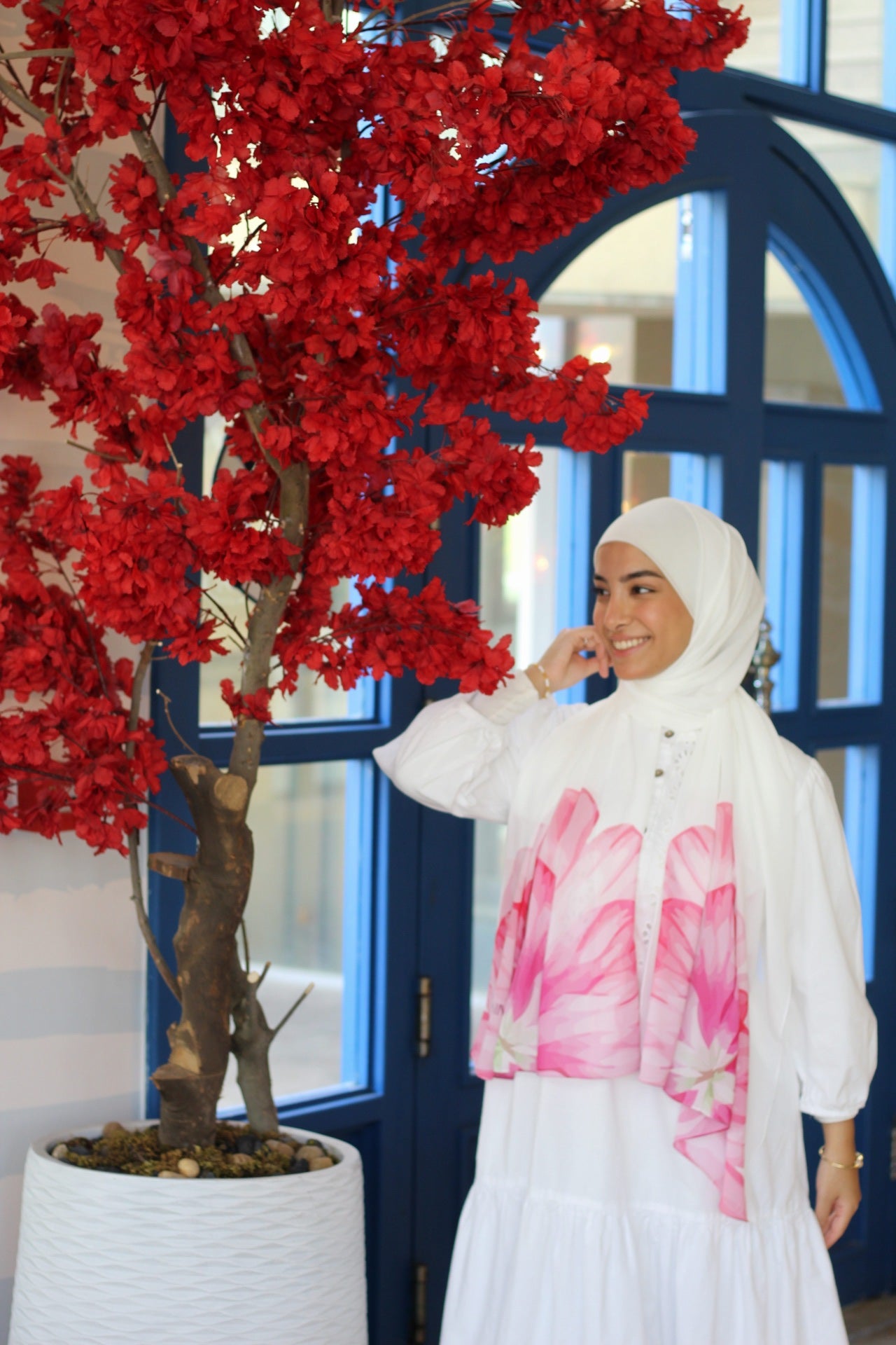 Peony – Delicate and Flowing Scarf Hijab for Elegant Everyday Wear حجاب شال رقيق ومتدفق لإطلالة يومية أنيقة