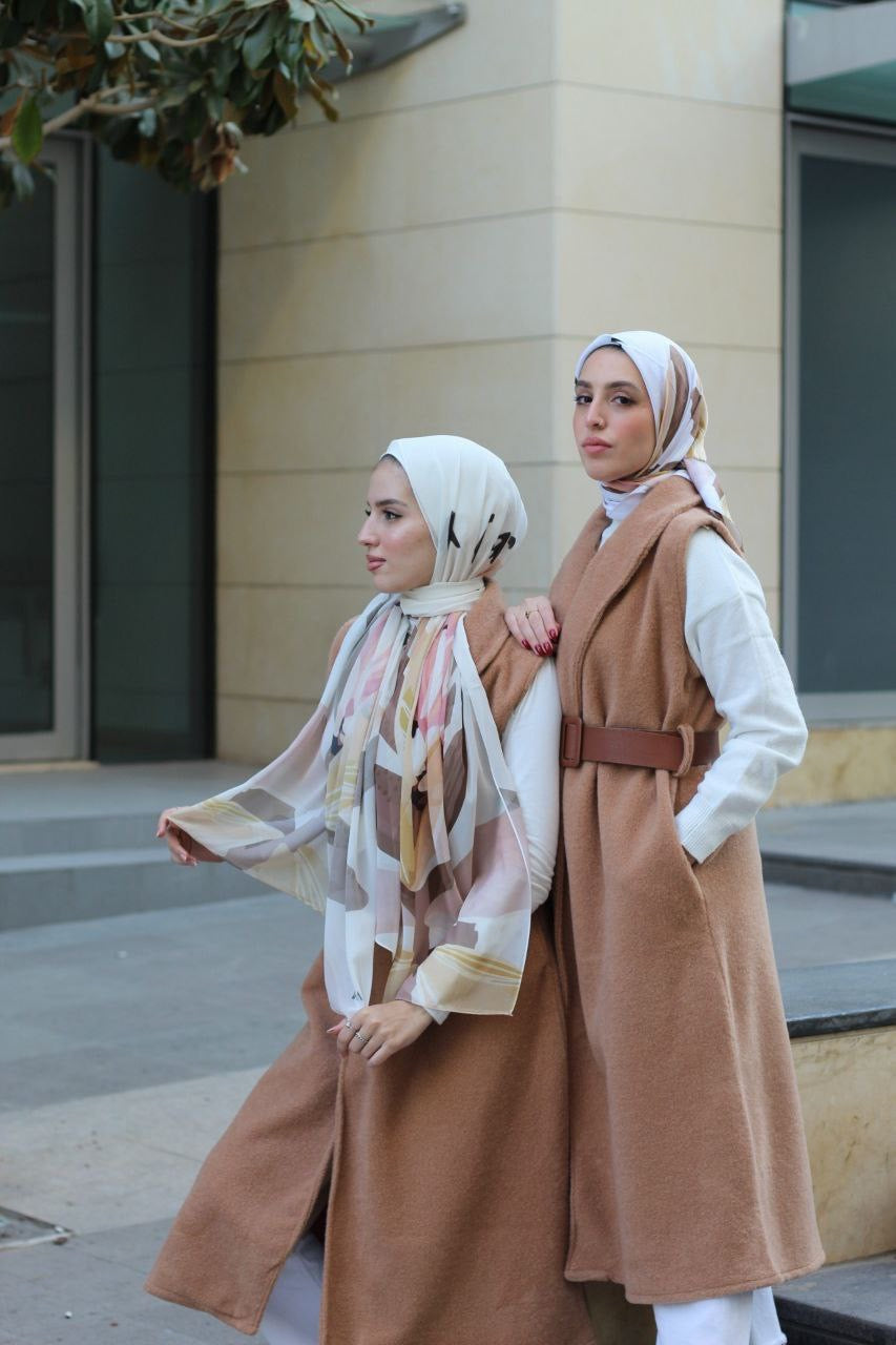 Honey Bee– Soft, Elegant, Lightweight, and Comfortable Daily Scarf Hijab for Effortless Styleحجاب شال ناعم أنيق خفيف ومريح للبس اليومي بسهولة وأناقة