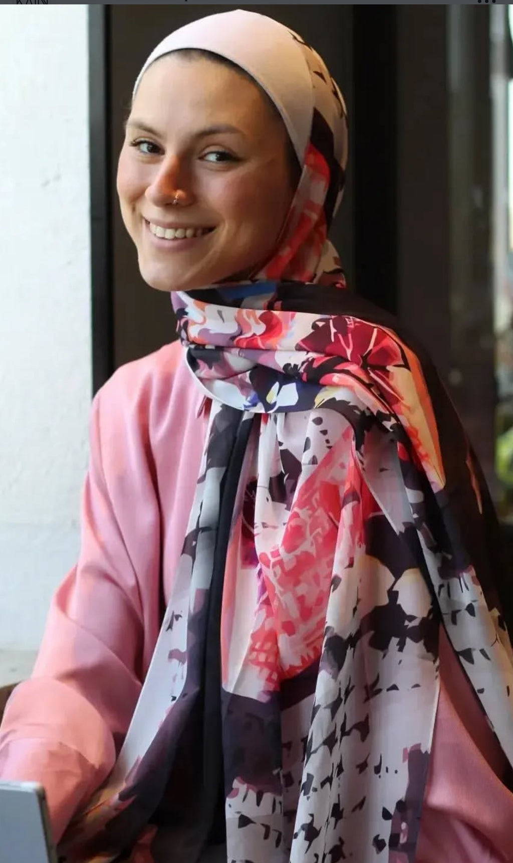 Black Mess – Elegant Hijab / Lightweight & Soft Scarf for Women – Comfortable Everyday Wear- حجاب أنيق – شال خفيف وناعم للنساء – مريح للاستخدام اليومي
