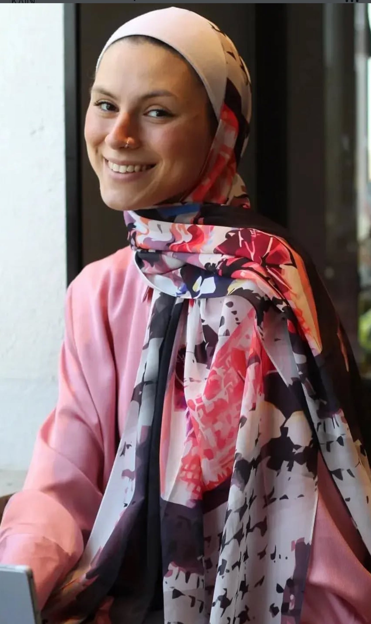 Black Mess – Elegant Hijab / Lightweight & Soft Scarf for Women – Comfortable Everyday Wear- حجاب أنيق – شال خفيف وناعم للنساء – مريح للاستخدام اليومي