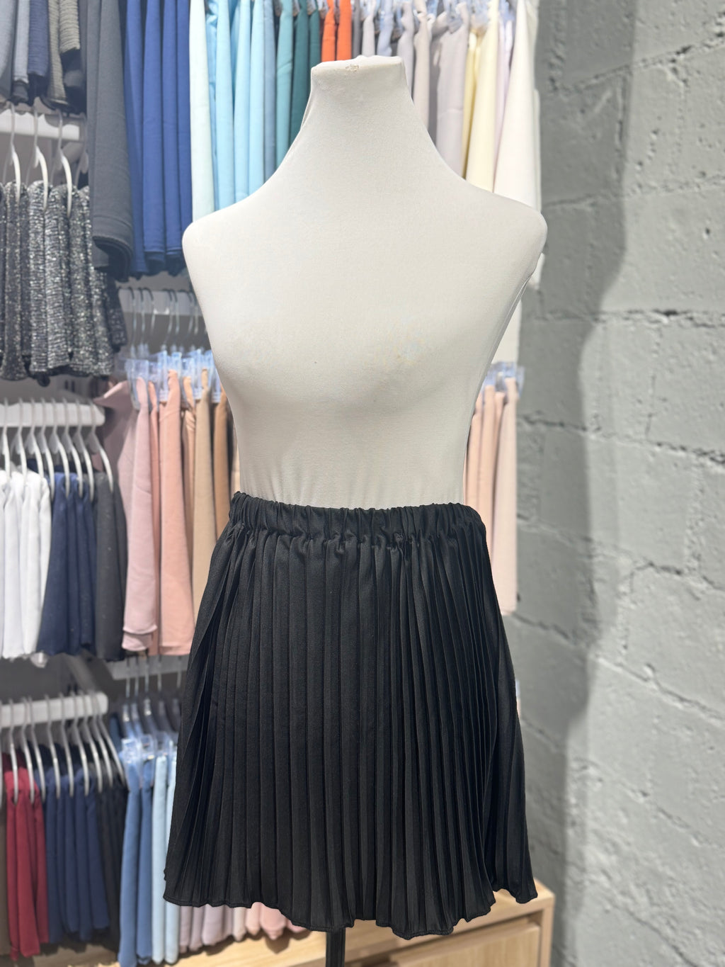 Pleated Inner Skirt - Short