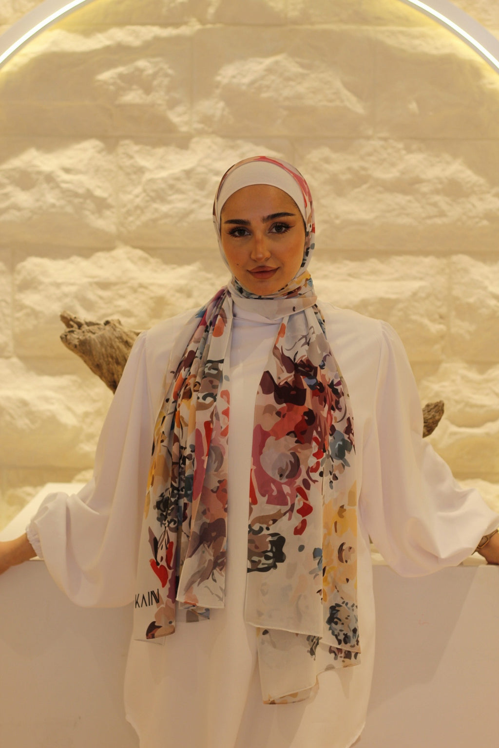Maroon– Rich and Comfortable Scarf Hijab for Everyday Elegance -حجاب شال غني ومريح لأناقة يومية