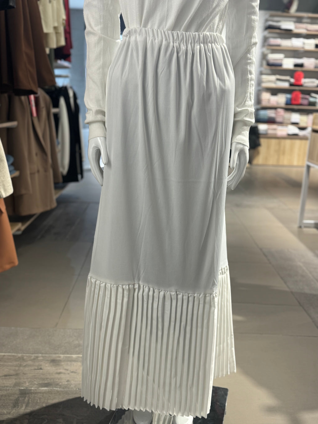 Long Inner Skirt - Pleated