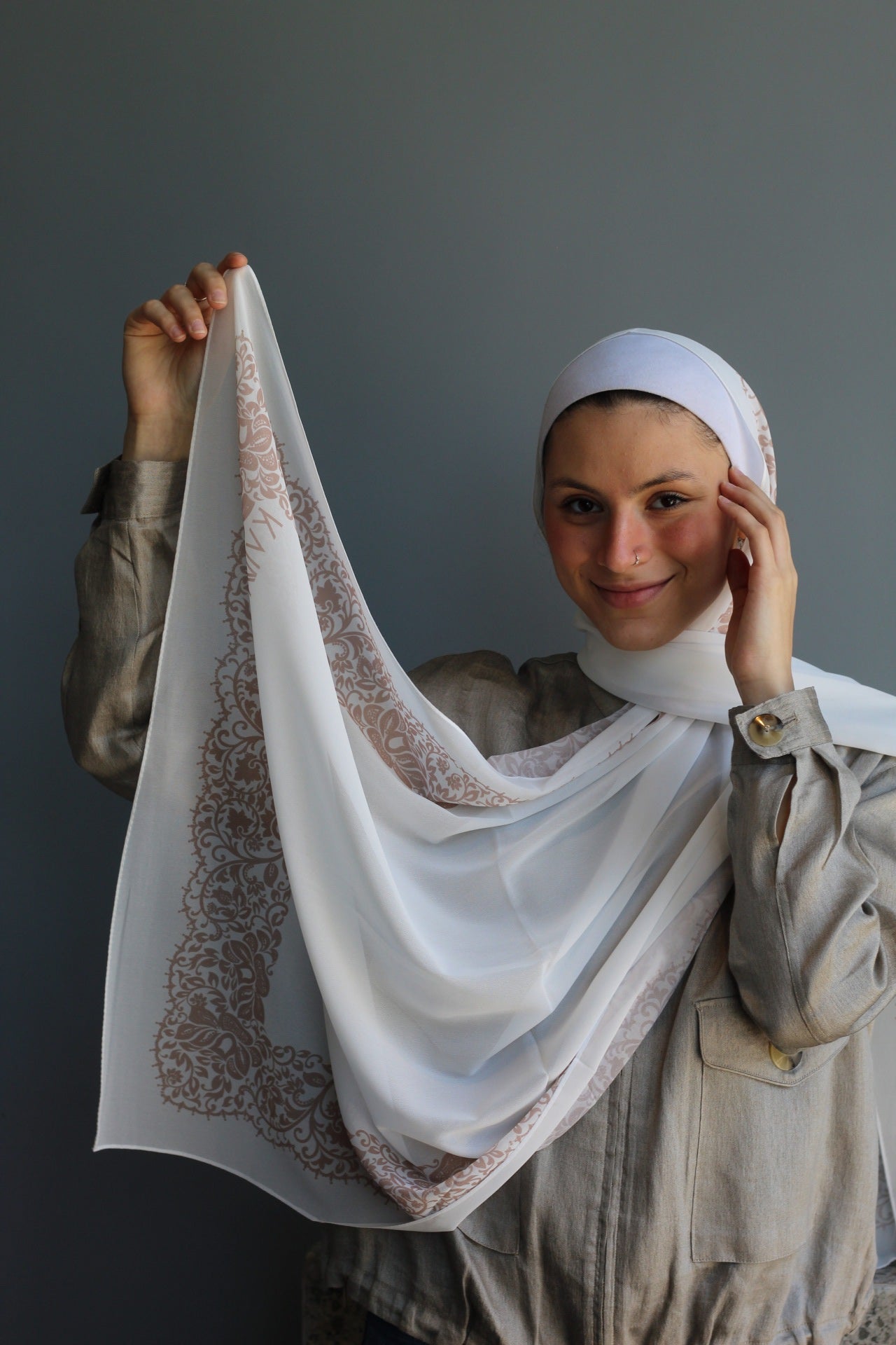 Dantella – Elegant and Lightweight Scarf Hijab for Effortless Daily Style -حجاب شال أنيق وخفيف لإطلالة يومية سهلة وأنيقة