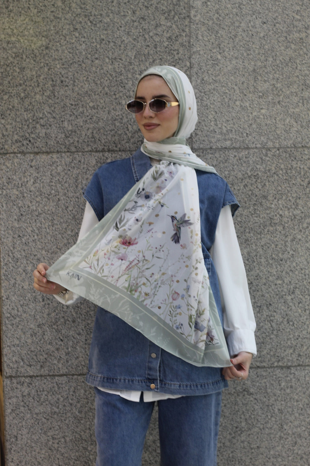 Love Bird Soft- Lightweight & Stylish Everyday Wear - حجاب / شال ناعم وخفيف وأنيق للاستخدام اليومي