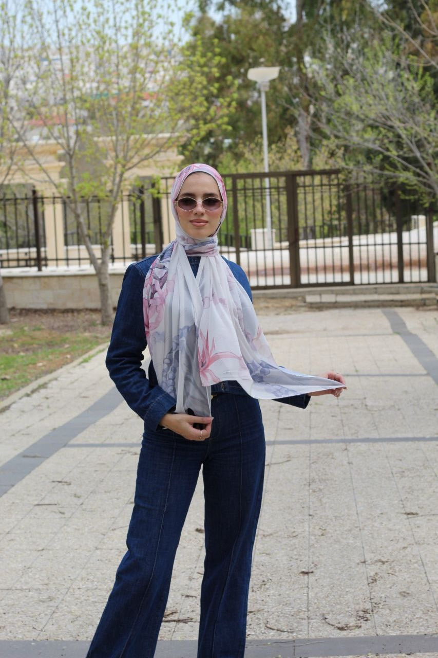 Pink Pearls Elegant & Soft Modest Scarf for Women – Lightweight, All‑Day Comfort - حجاب أنيق – شال ناعم ومريح للنساء – خفيف - للاستخدام اليوم