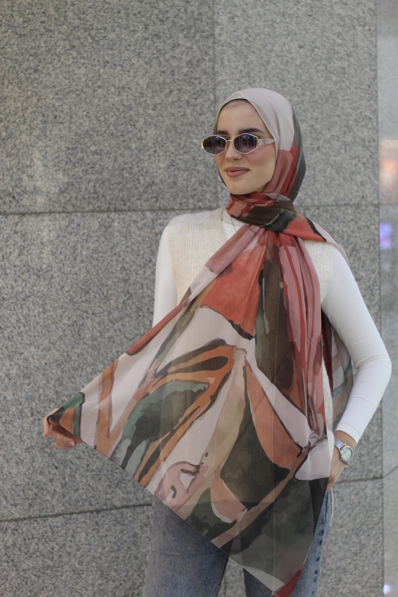 Firewood– Elegant Hijab Scarf for Women – Soft, Lightweight & Stylish Everyday Wear -حجاب أنيق للنساء – شال ناعم وخفيف وأنيق للاستخدام اليومي
