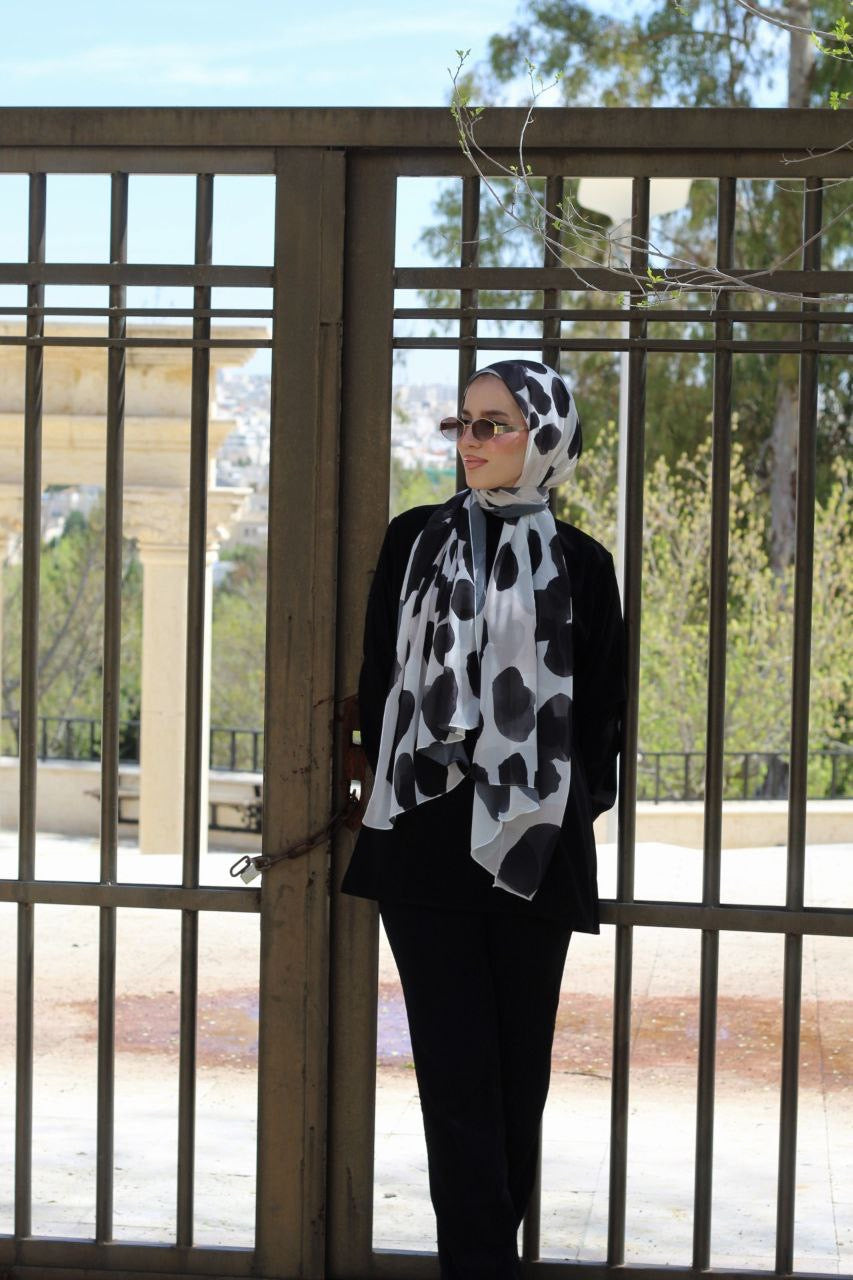 Spotty Elegant & Soft Modest Scarf for Women – Lightweight, All‑Day Comfort - حجاب أنيق – شال ناعم ومريح للنساء – خفيف - للاستخدام اليوم