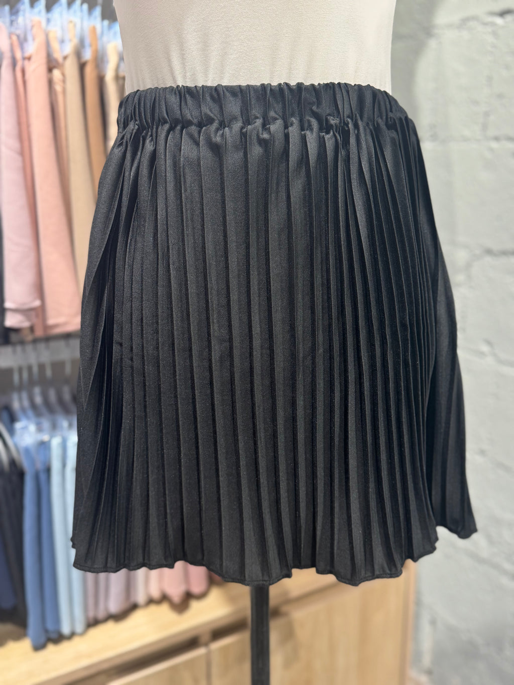 Pleated Inner Skirt - Short