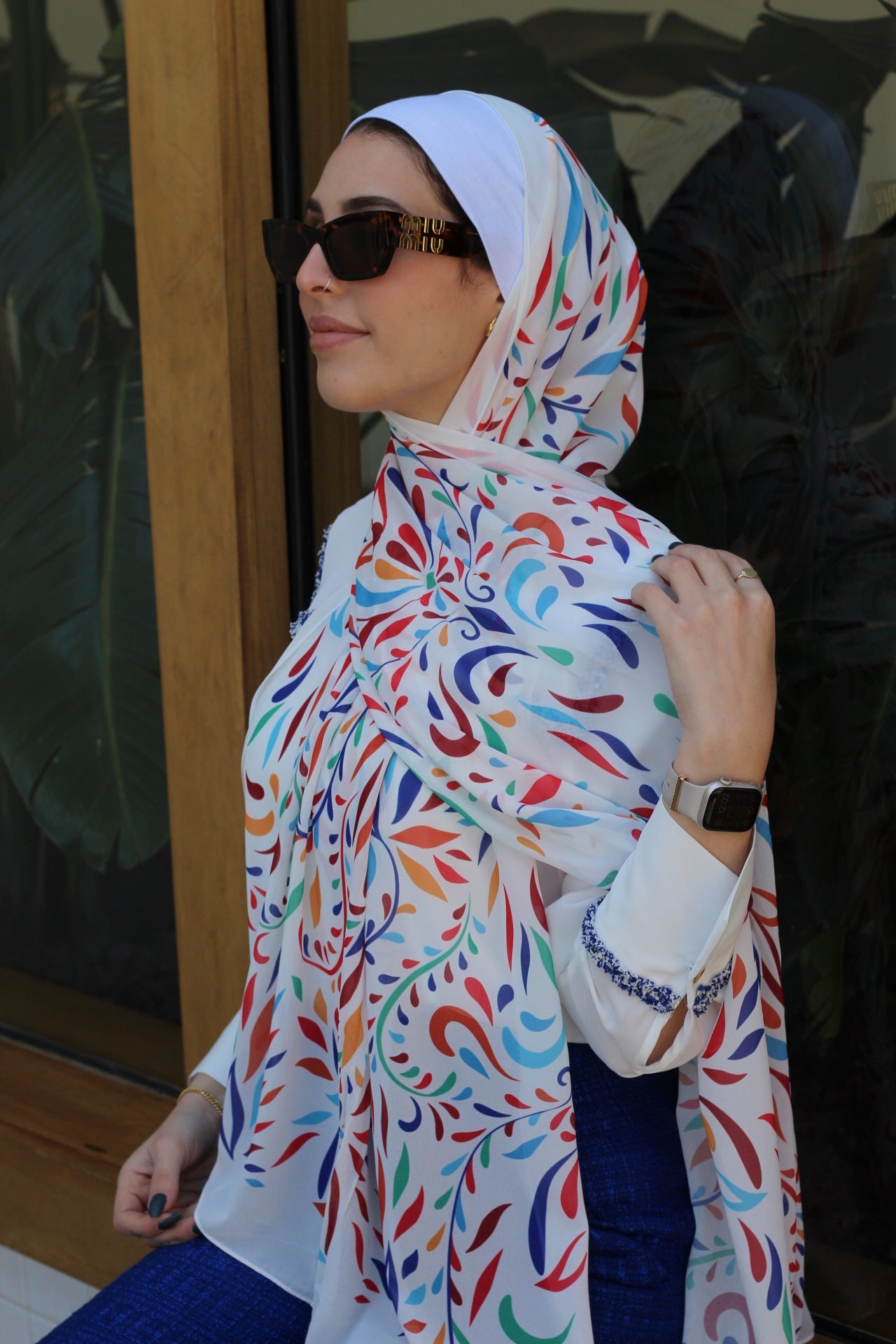 Parrot – Vibrant and Lightweight Scarf Hijab for Comfortable Everyday Style حجاب شال حيوي وخفيف للبس اليومي المريح
