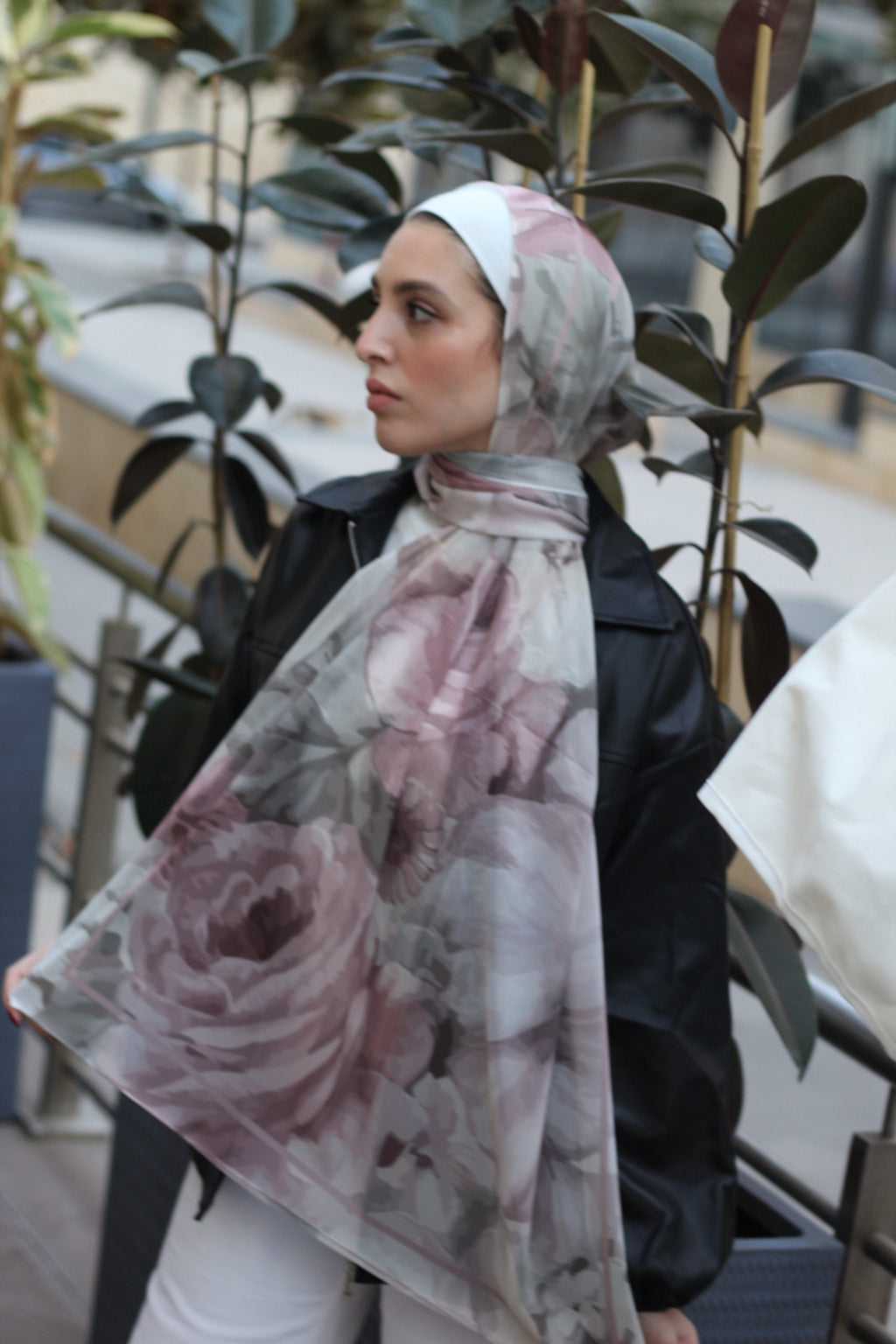 Victoria Elegant & Soft Modest Scarf for Women – Lightweight, All‑Day Comfort - حجاب أنيق – شال ناعم ومريح للنساء – خفيف - للاستخدام اليوم