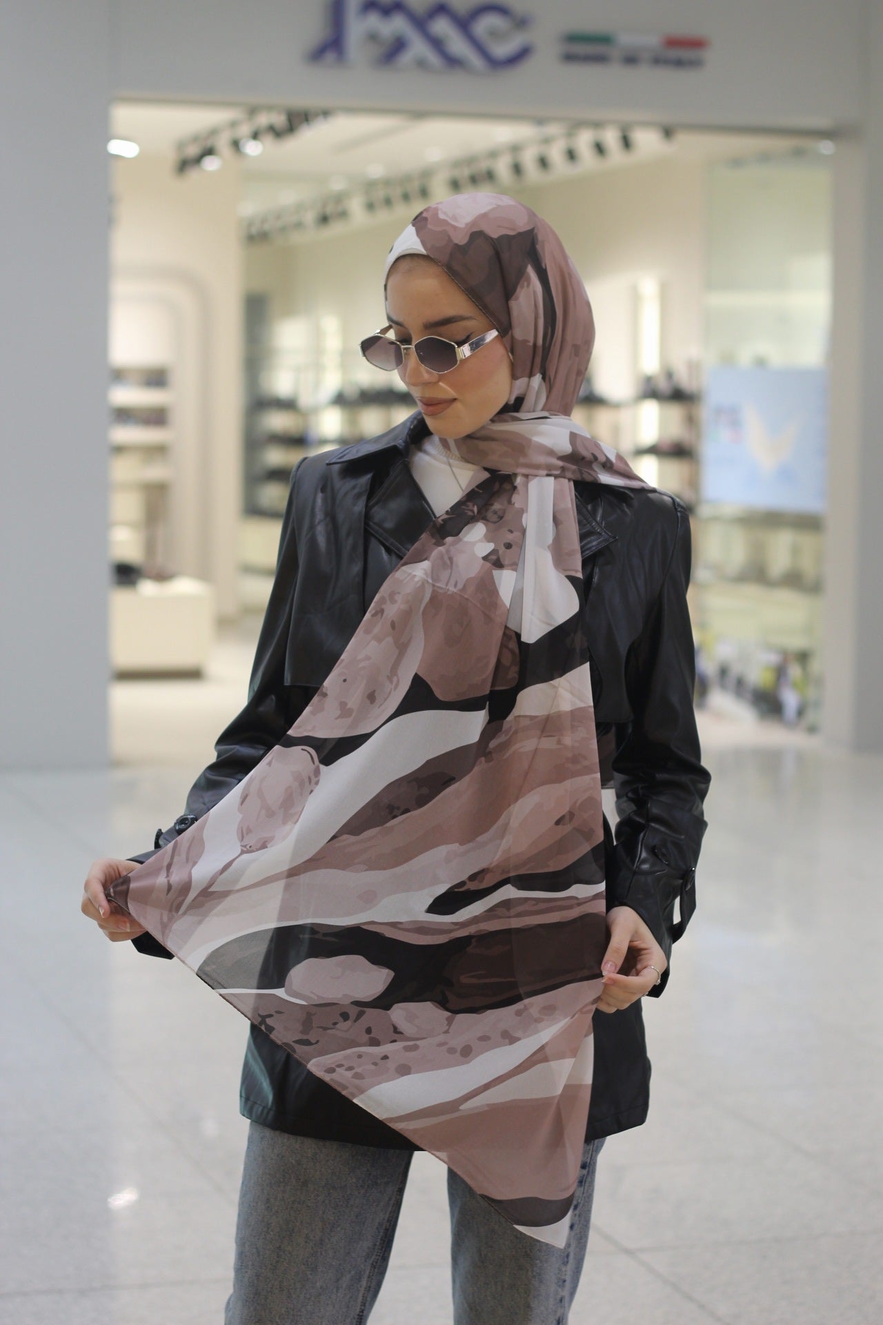 Wave – Elegant, Soft, Comfortable, and Easy-to-Wear Daily Scarf Hijab -حجاب شال أنيق ناعم مريح سهل لبسه يومياً