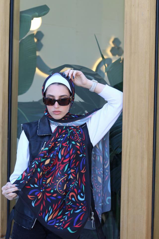 Black Parrot– Unique and Stylish Scarf Hijab for Everyday Comfort and Effortless Look حجاب شال مميز وأنيق للبس اليومي بسهولة وأناقة