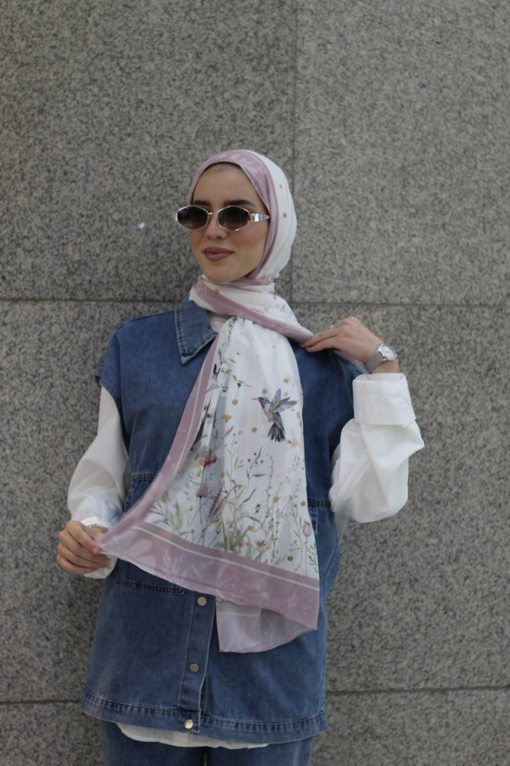 Love Bird Soft- Lightweight & Stylish Everyday Wear - حجاب / شال ناعم وخفيف وأنيق للاستخدام اليومي