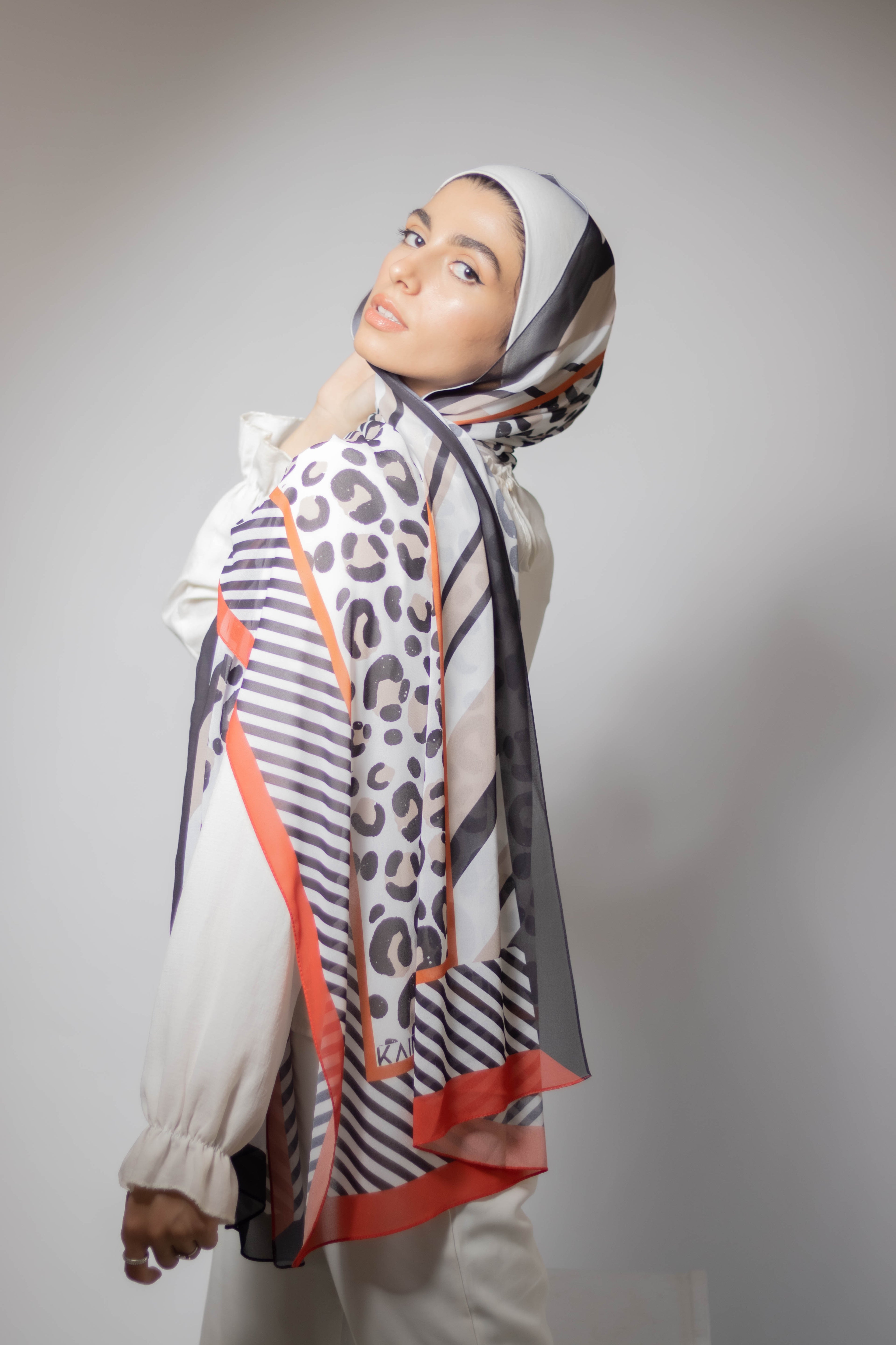 Zara – Bold and Playful Scarf Hijab for a Fun and Stylish Daily Look | حجاب شال جريء ومرح لإطلالة يومية أنيقة وممتعة