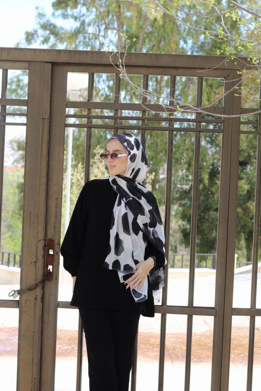 Spotty Elegant & Soft Modest Scarf for Women – Lightweight, All‑Day Comfort - حجاب أنيق – شال ناعم ومريح للنساء – خفيف - للاستخدام اليوم