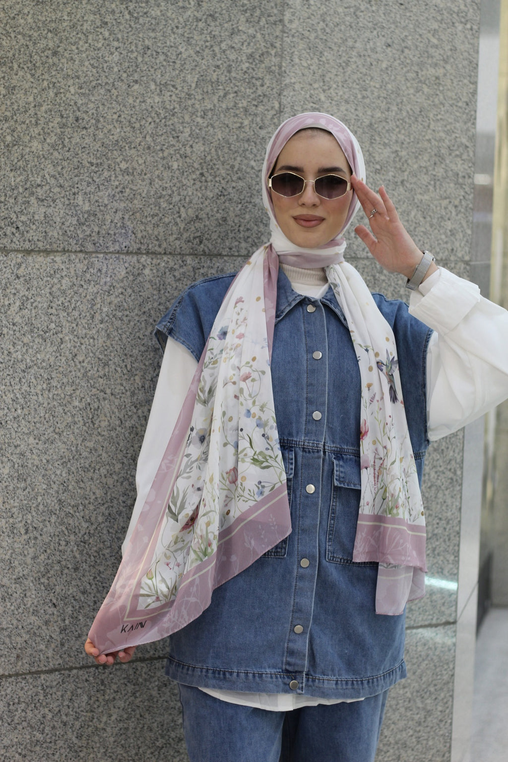 Love Bird Soft- Lightweight & Stylish Everyday Wear - حجاب / شال ناعم وخفيف وأنيق للاستخدام اليومي