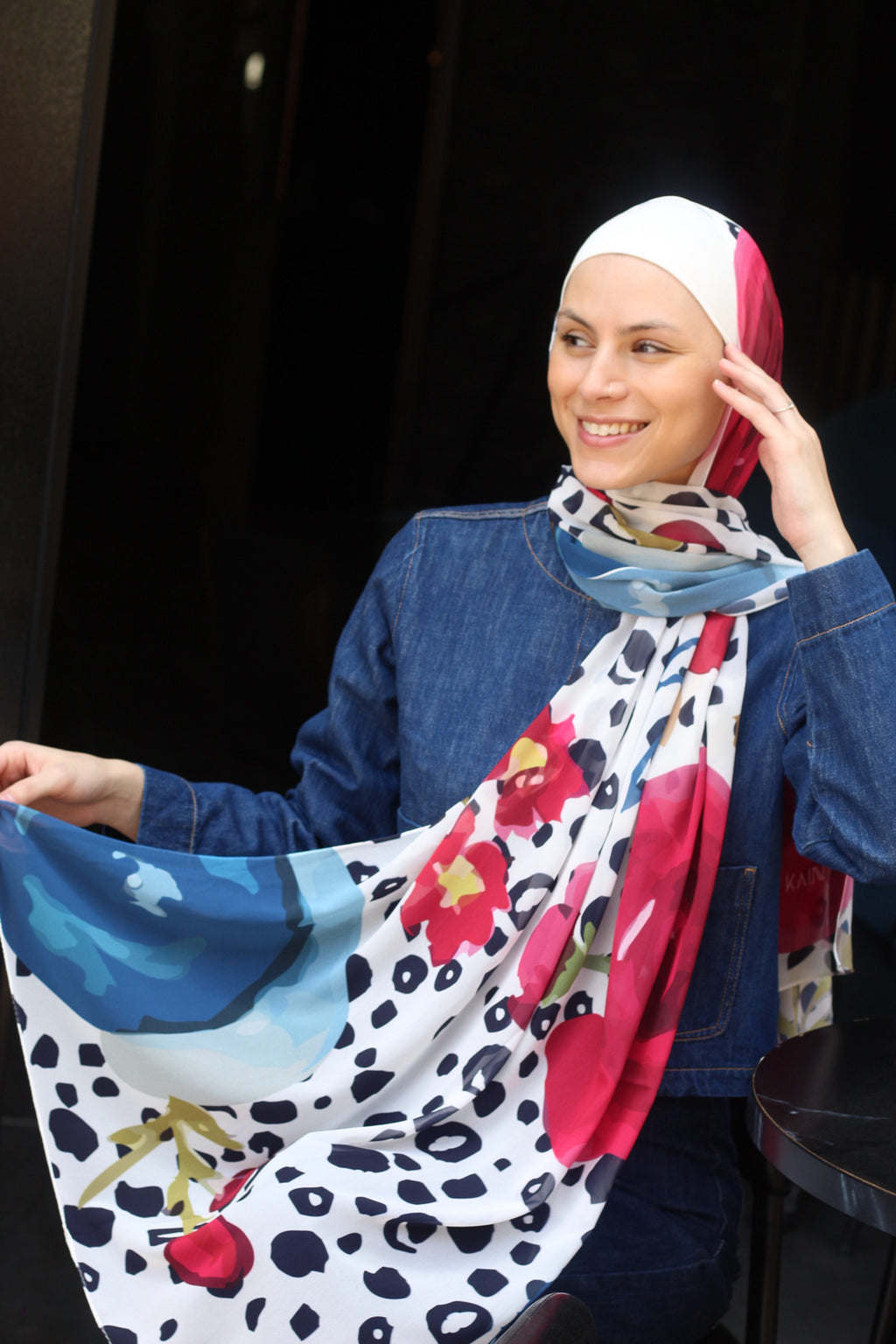 Tigers & Roses– Elegant, Soft, Comfortable, and Easy-to-Wear Daily Scarf Hijab -حجاب شال أنيق ناعم مريح سهل لبسه يومياً