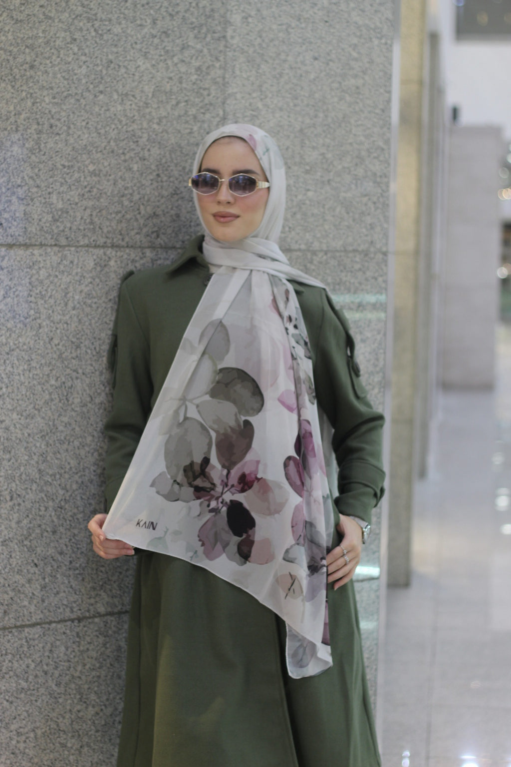 Falling for Purple – Elegant Hijab Scarf for Women -حجاب أنيق للنساء / شال ناعم وخفيف