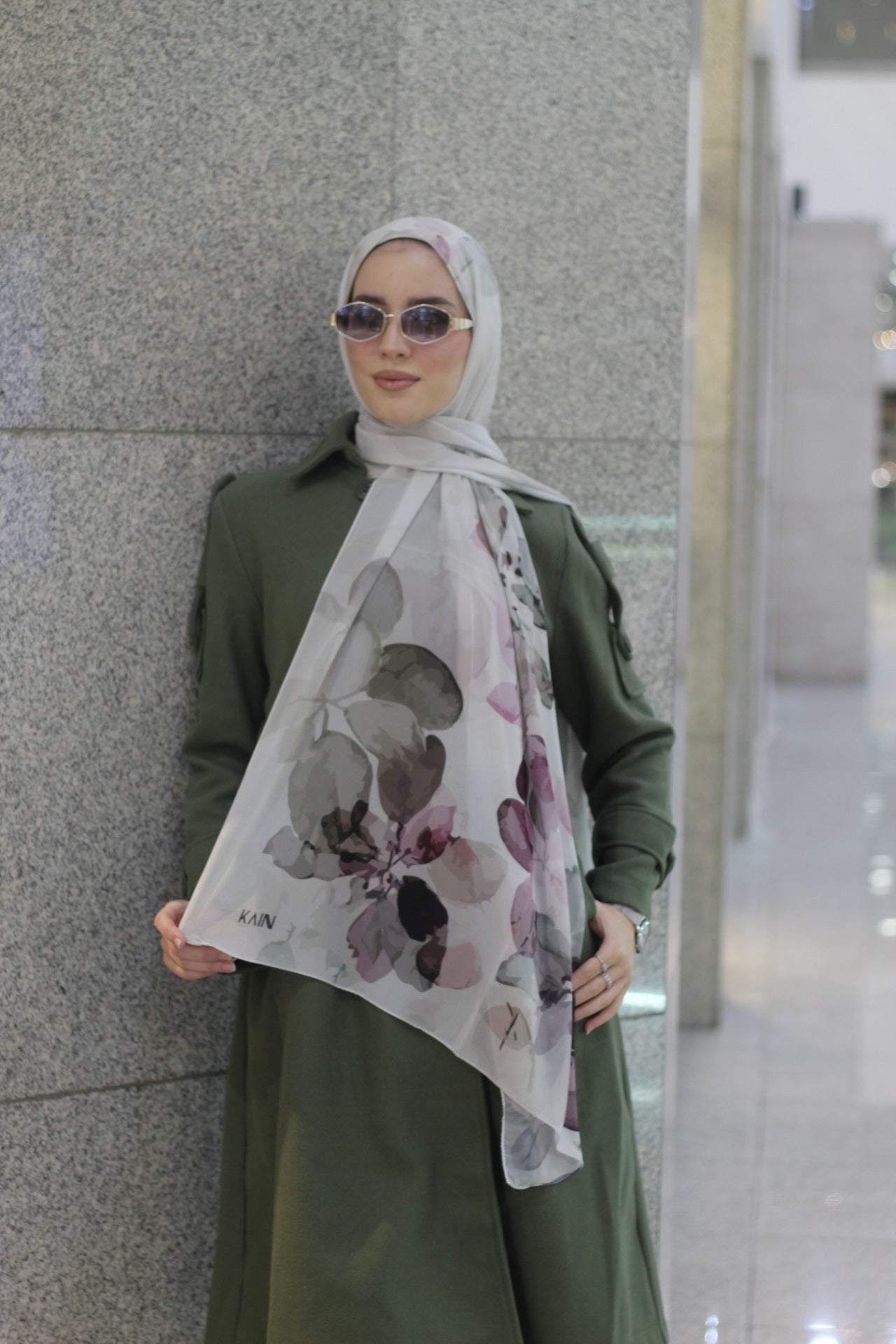 Falling for Purple – Elegant Hijab Scarf for Women -حجاب أنيق للنساء / شال ناعم وخفيف